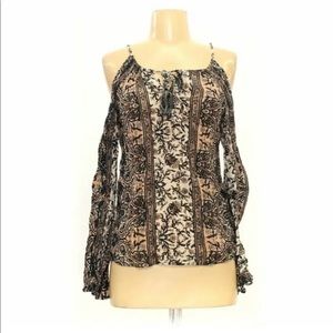 Charlotte Russe Womens Cold Shoulder Long Sleeve Size XS